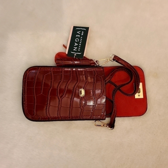 NWOT Red FAUX CROCODILE LEATHER CROSSBODY BAG, purse - Picture 2 of 5